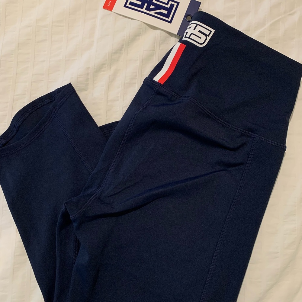 F45 Logo Crop Leggings *NEW with tags